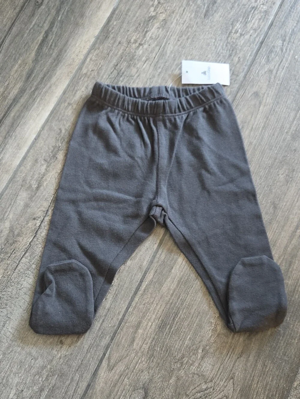 GAP Baby NWT 0-3 Months Gray Winter Bodysuit Set (3) and Footie Pants